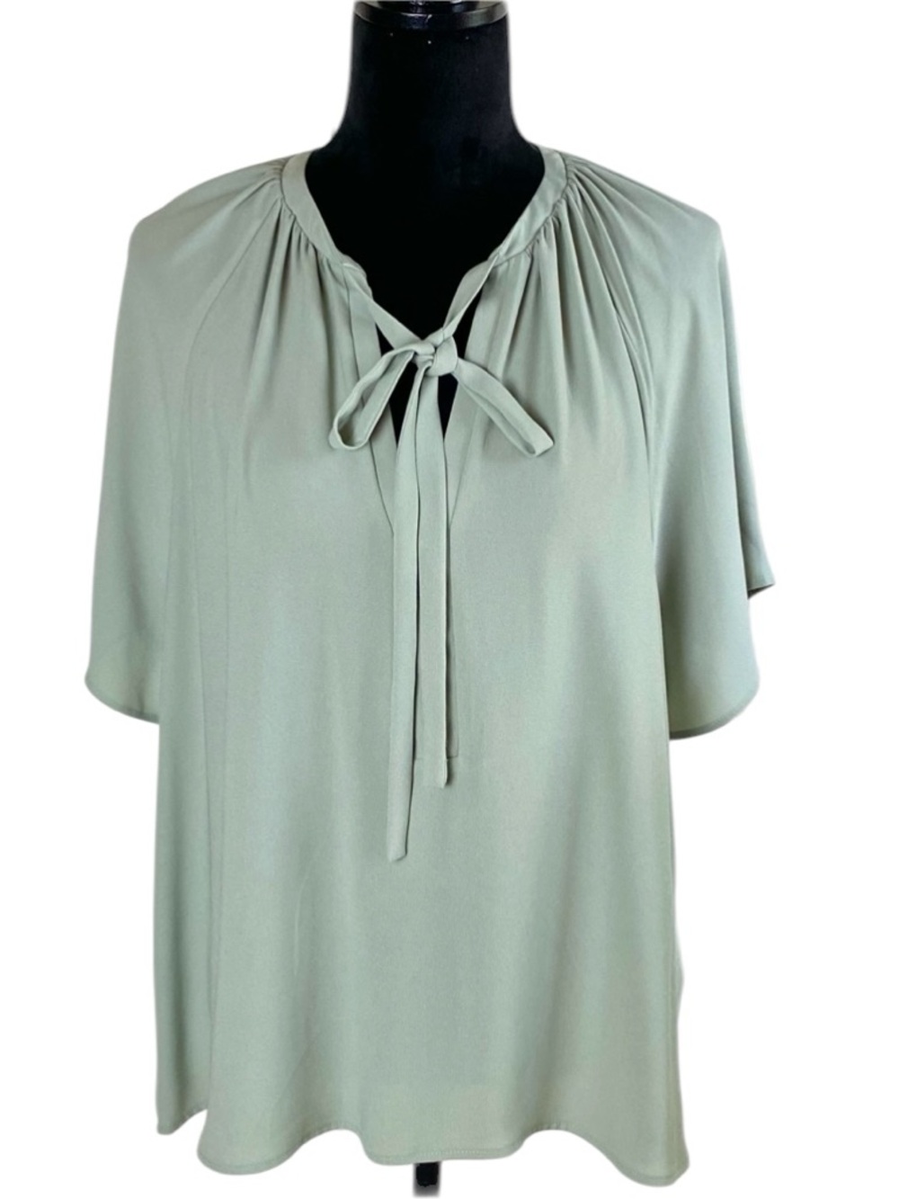 NWOT H&M Flowy Feminine Tie-Neck Flutter Sleeve Top in Sage Green Size Large
